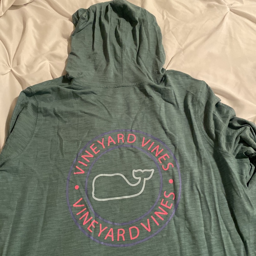 NWT Vineyard Vines hooded long sleeve t shirt - Picture 4 of 4